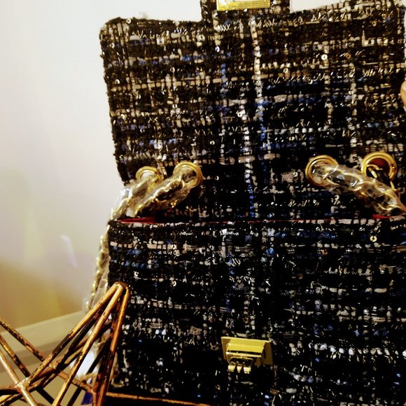 Elegant Blue White Black and Silver Tweed Classic Shoulder Bag - Picture 7 of 10